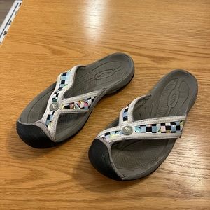 Keen Waimea H2 Closed Toe Sandals Size 7 women’s.